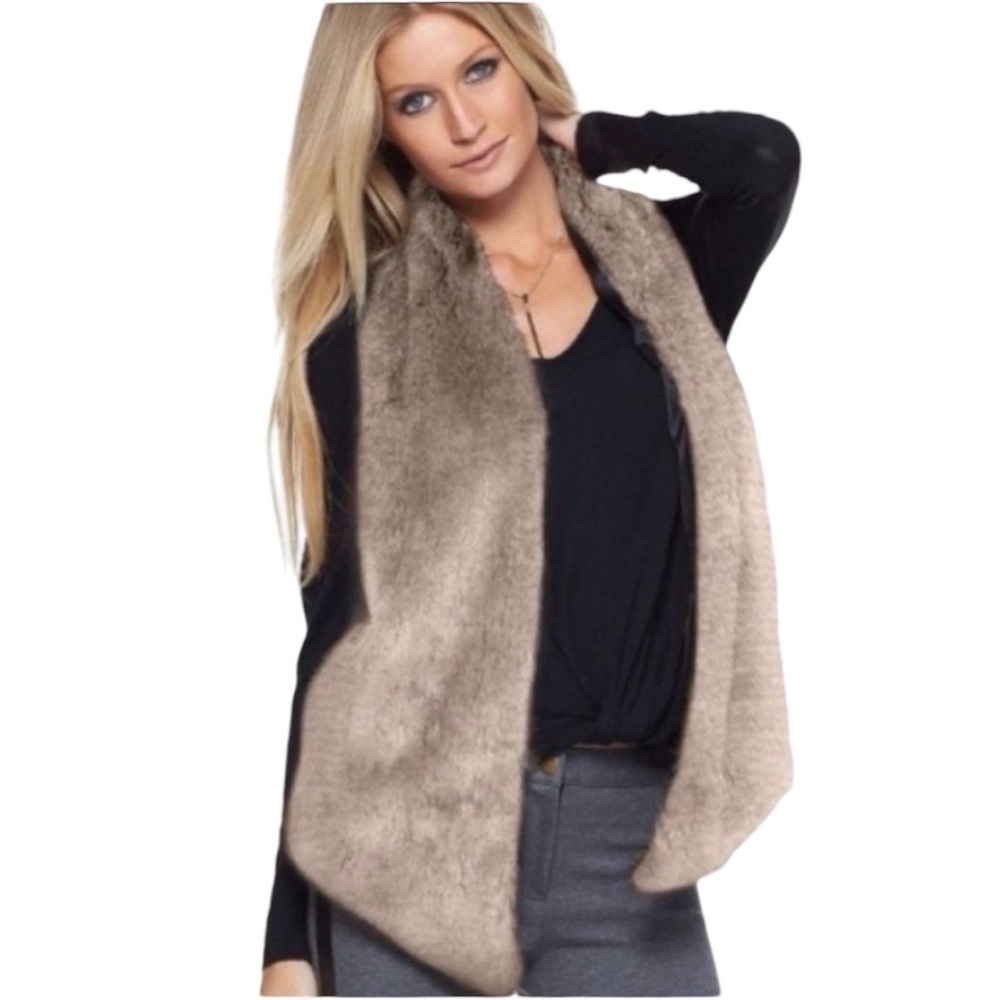 Luxurious Faux Fur Vest SZ SM